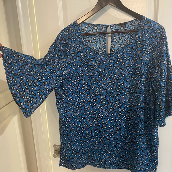 Ann Taylor Tulip Sleeve Printed Blouse - Picture 2 of 6